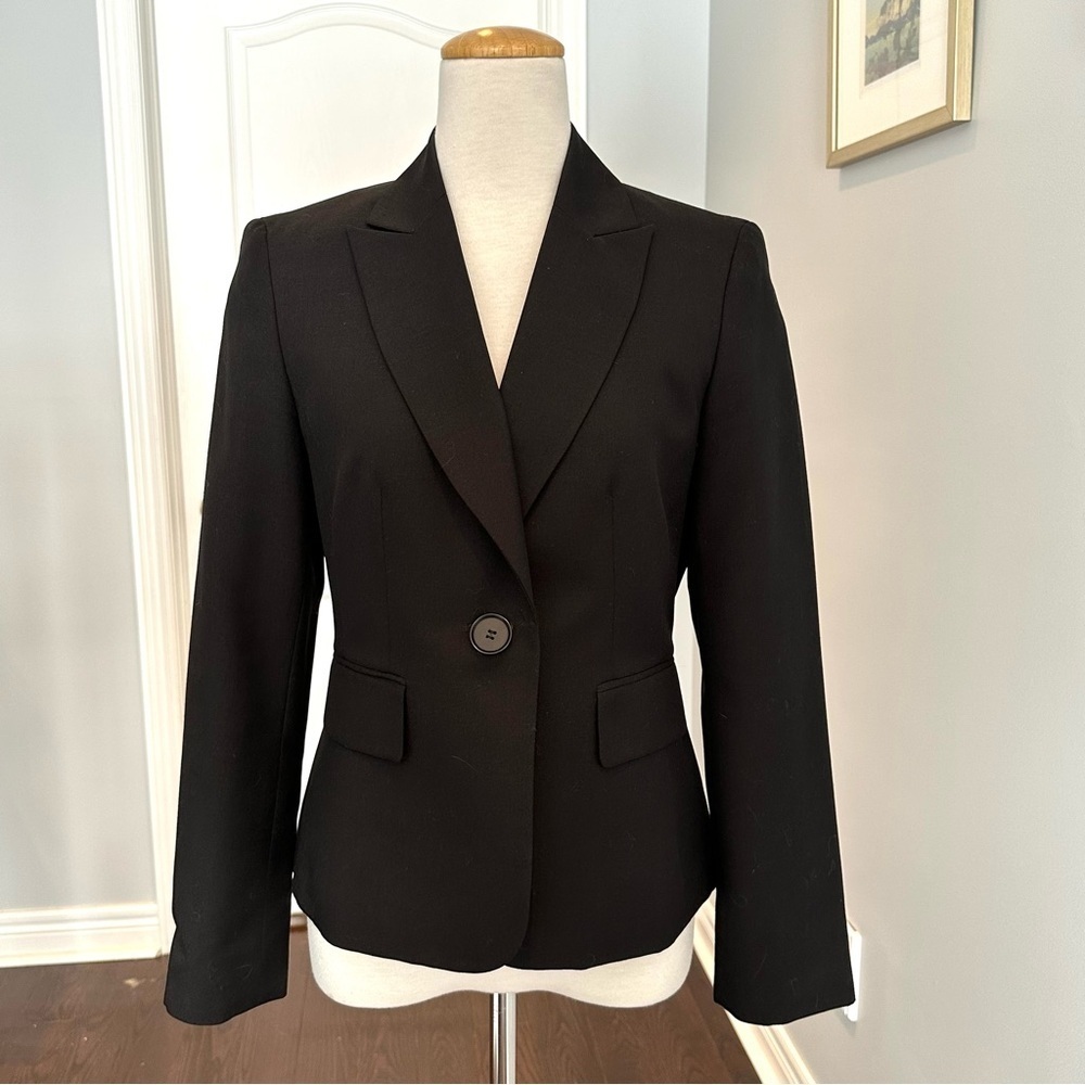 JONES STUDIO Classic Black Blazer - Size 4